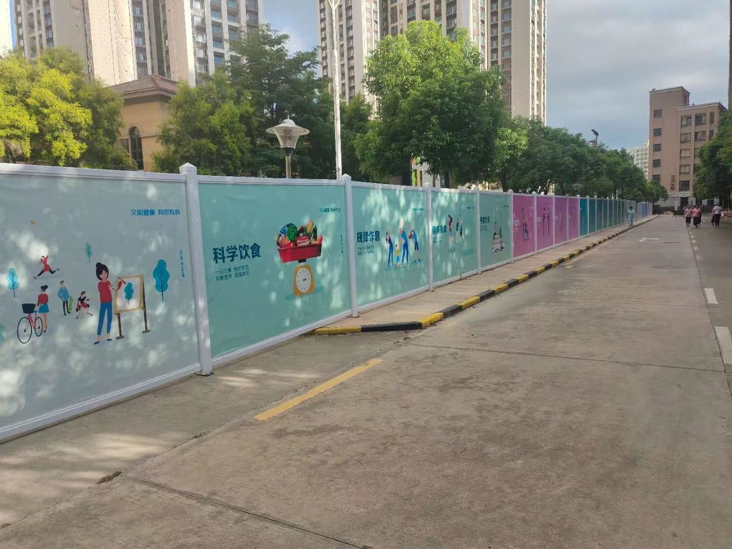 深圳a型圍擋多少錢(qián)？?jī)r(jià)格根據(jù)哪些因素來(lái)定？【旭東鋼構(gòu)圍擋廠家】